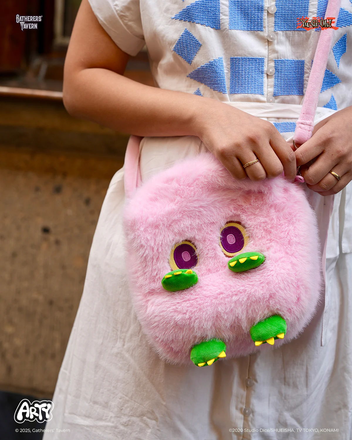 Gatherers' Tavern Kuribee Arty Sling Bag