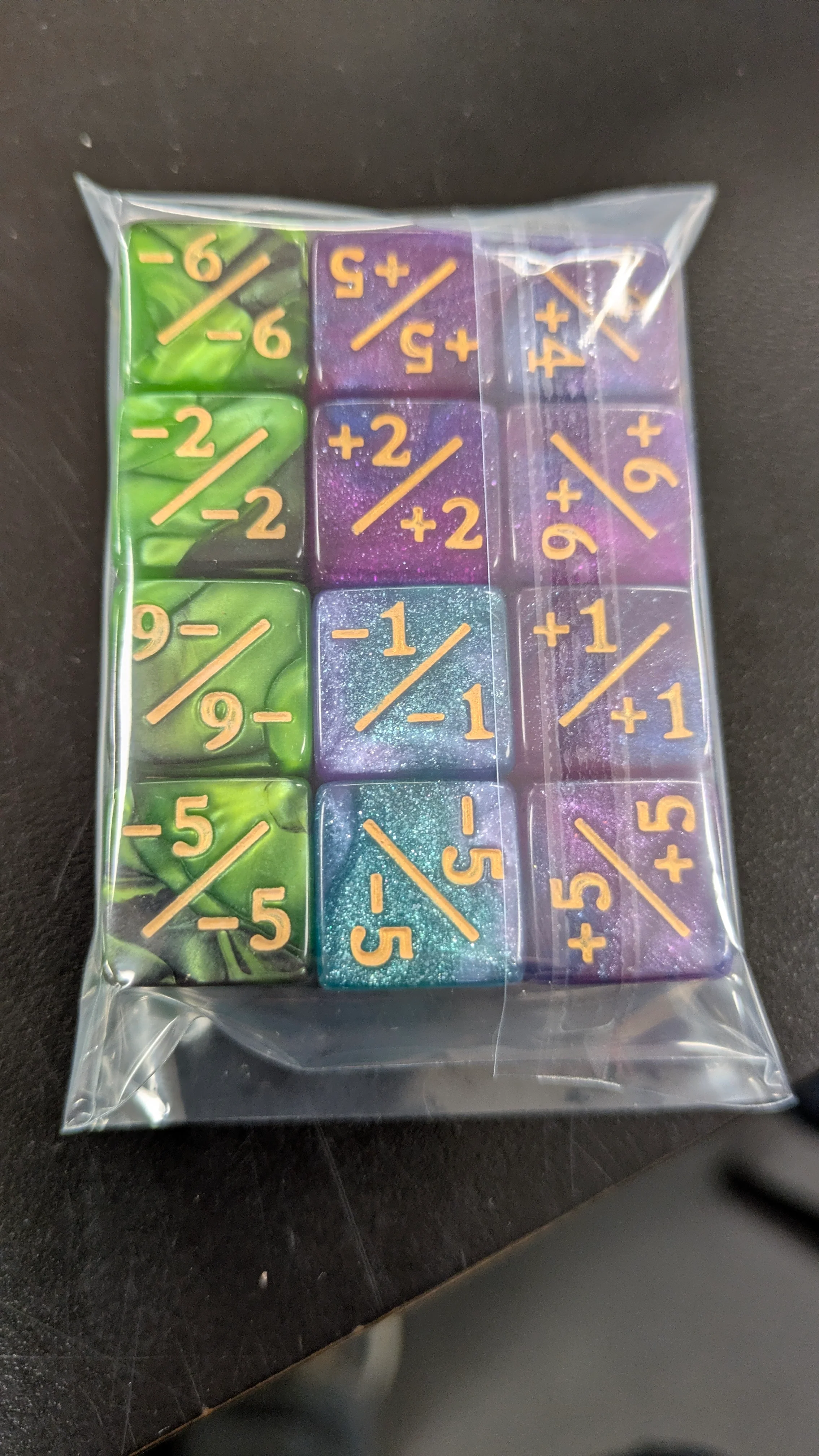 HD: Counter Dice - Mixed Colors (12)