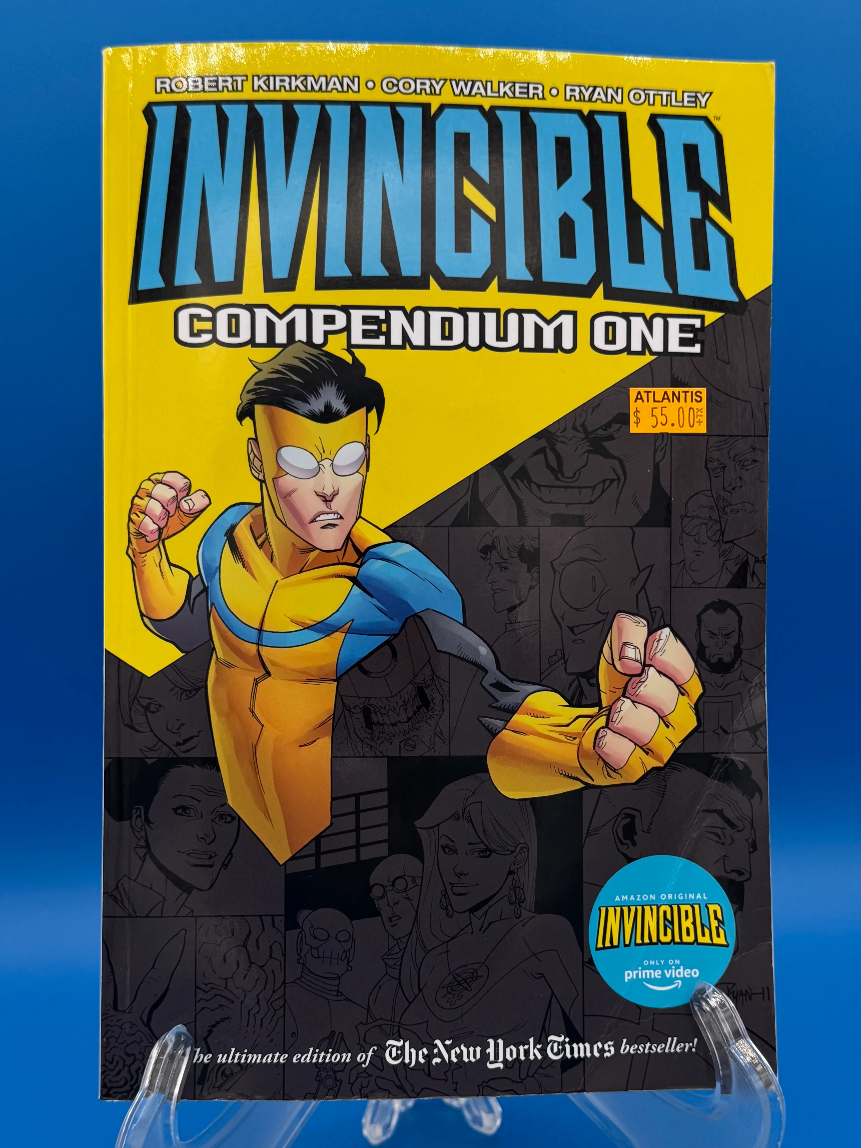 INVINCIBLE COMPENDIUM TP VOL 01 (Scratch & Dent)